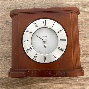 BULOVA Wood Mantel Clock Quartz B2794